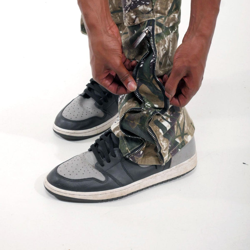 Brush camo cargo denim pant w/ side zipper details