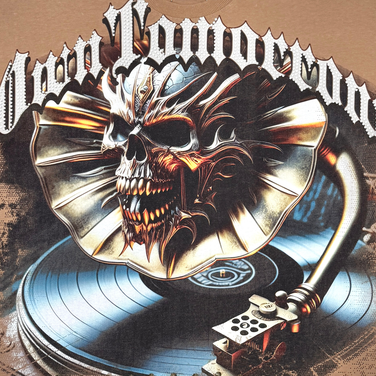 Stray the future is yours wide & crop fit tee