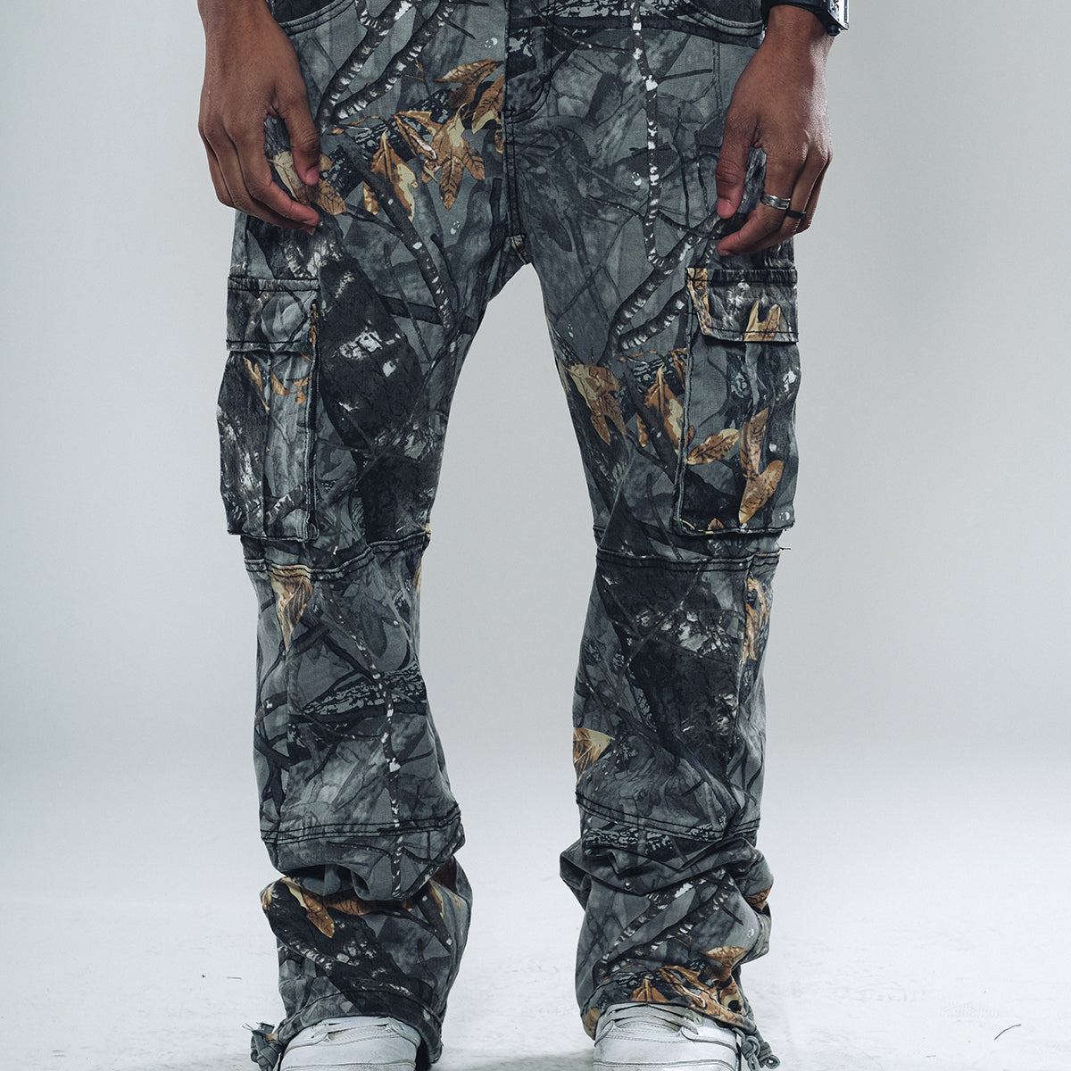Brush camo baggy fit denim