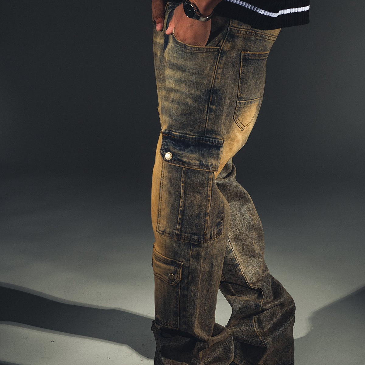 Baggy fit wax coated washed denim