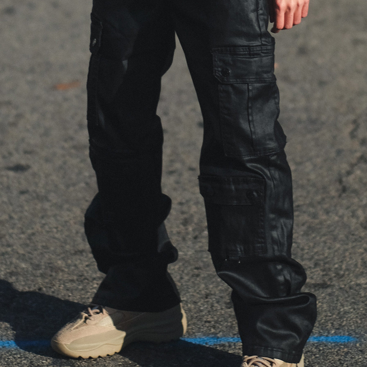 Baggy fit wax coated washed denim